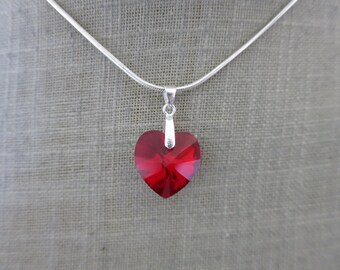 Pendentif coeur rouge