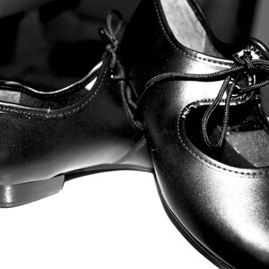 Unisex black tap shoes image 2