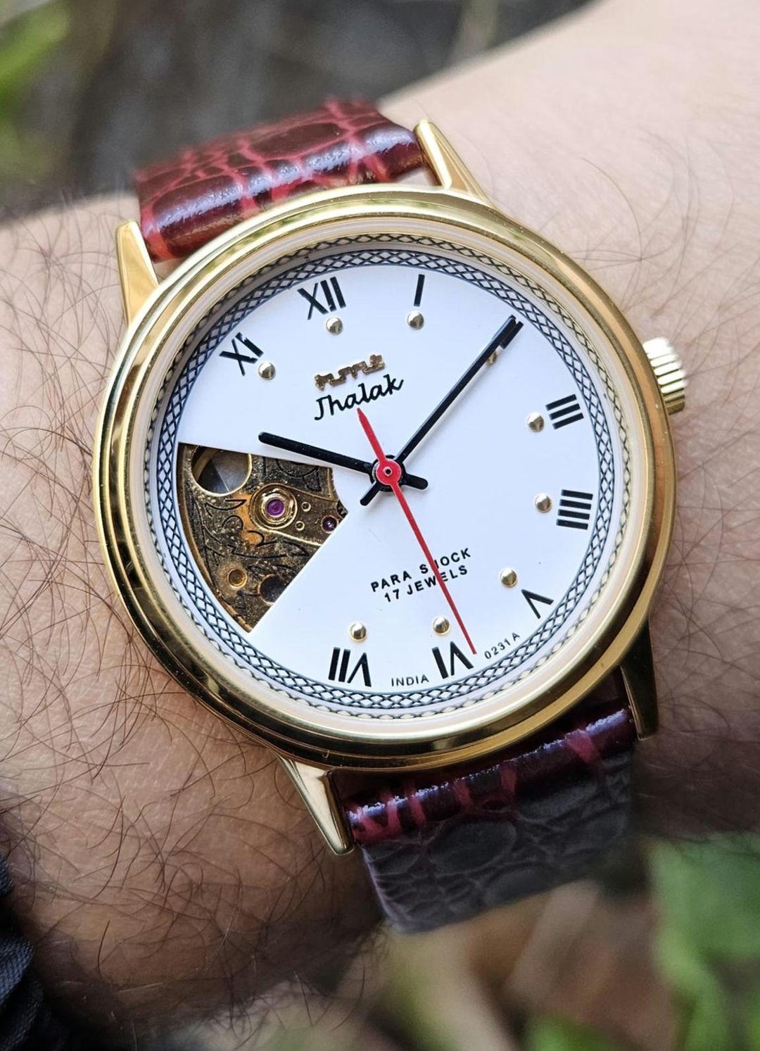 インテリア時計 TAKA 001 HMT Jhalak Skeleton Watch: White Dial, Roman Numerals, 17 Jewels