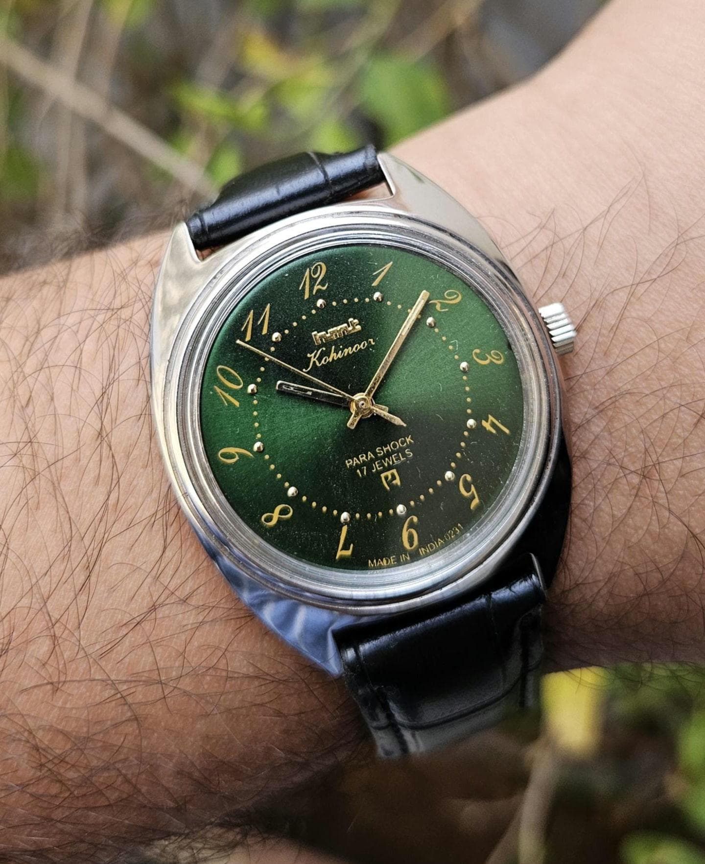 Vintage HMT Kohinoor Wrist Watch: Drunken Green Sunburst Dial, 17