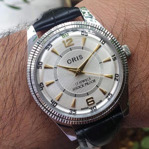 Rare Vintage ORIS Silver Dial Hand-Winding Watch: FHF Movement