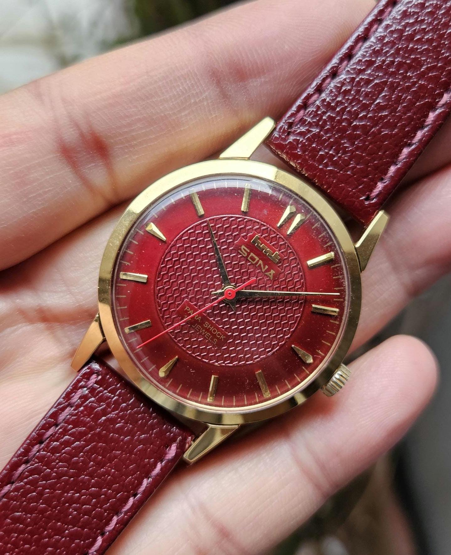 Vintage HMT Sona Red Dial Manual Winding 17 Jewels Men