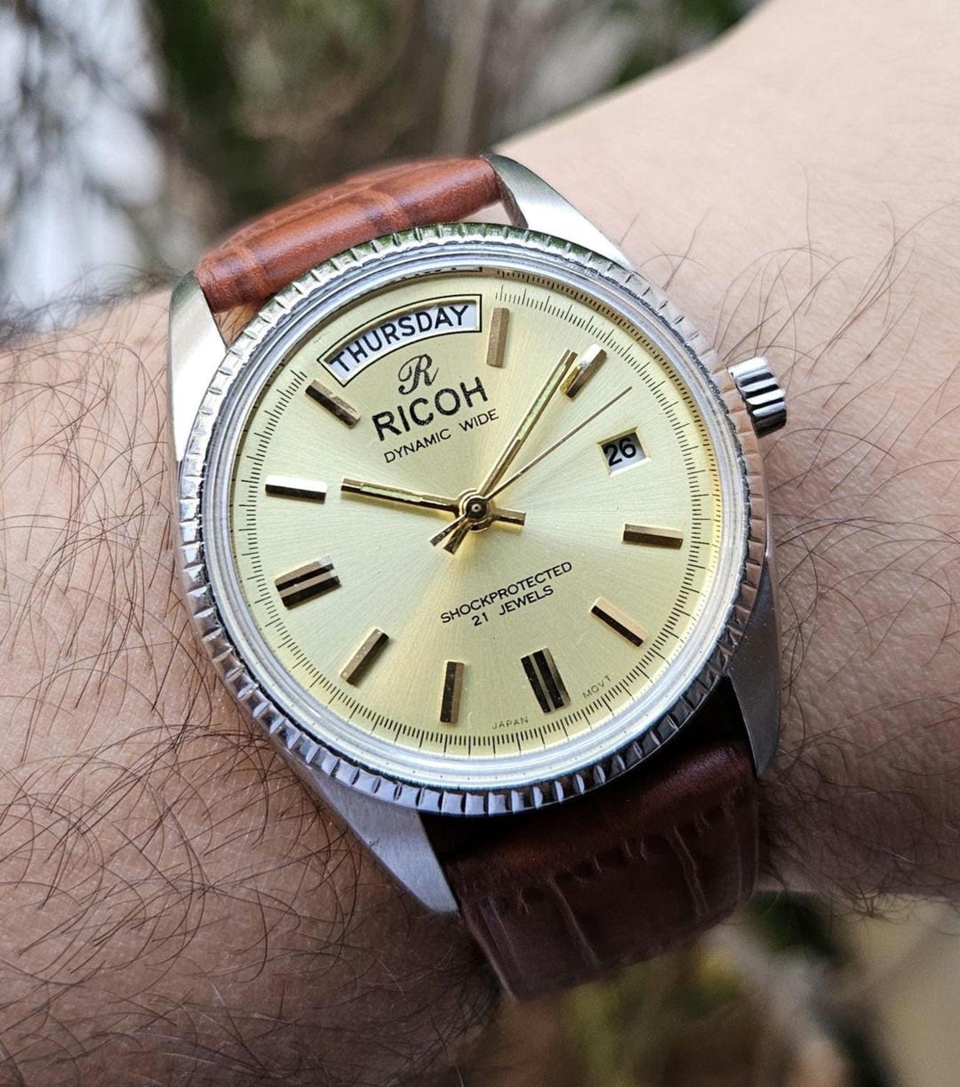 vintage  RICOH メダリオン 腕時計 Vintage Ricoh Automatic Watch: Golden Dial, Japan Made - Etsy