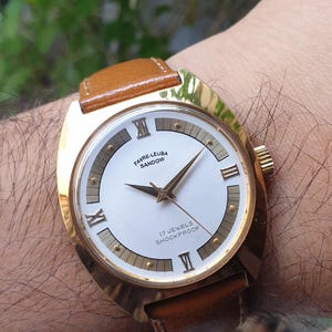 Vintage Favre Leuba Sandow hand winding swiss made 17 jewels wrist watch For Mens