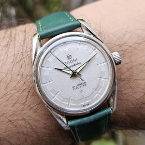 TITONI AIRMASTER 25石メンズ手巻き腕時計 TITONI AIRMASTER 25石メンズ手巻き腕時計