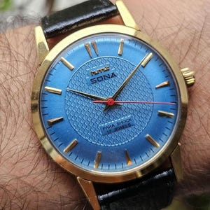 Vintage HMT Sona Blaues Zifferblatt Handaufzug 17 Jewels Herrenarmbanduhr