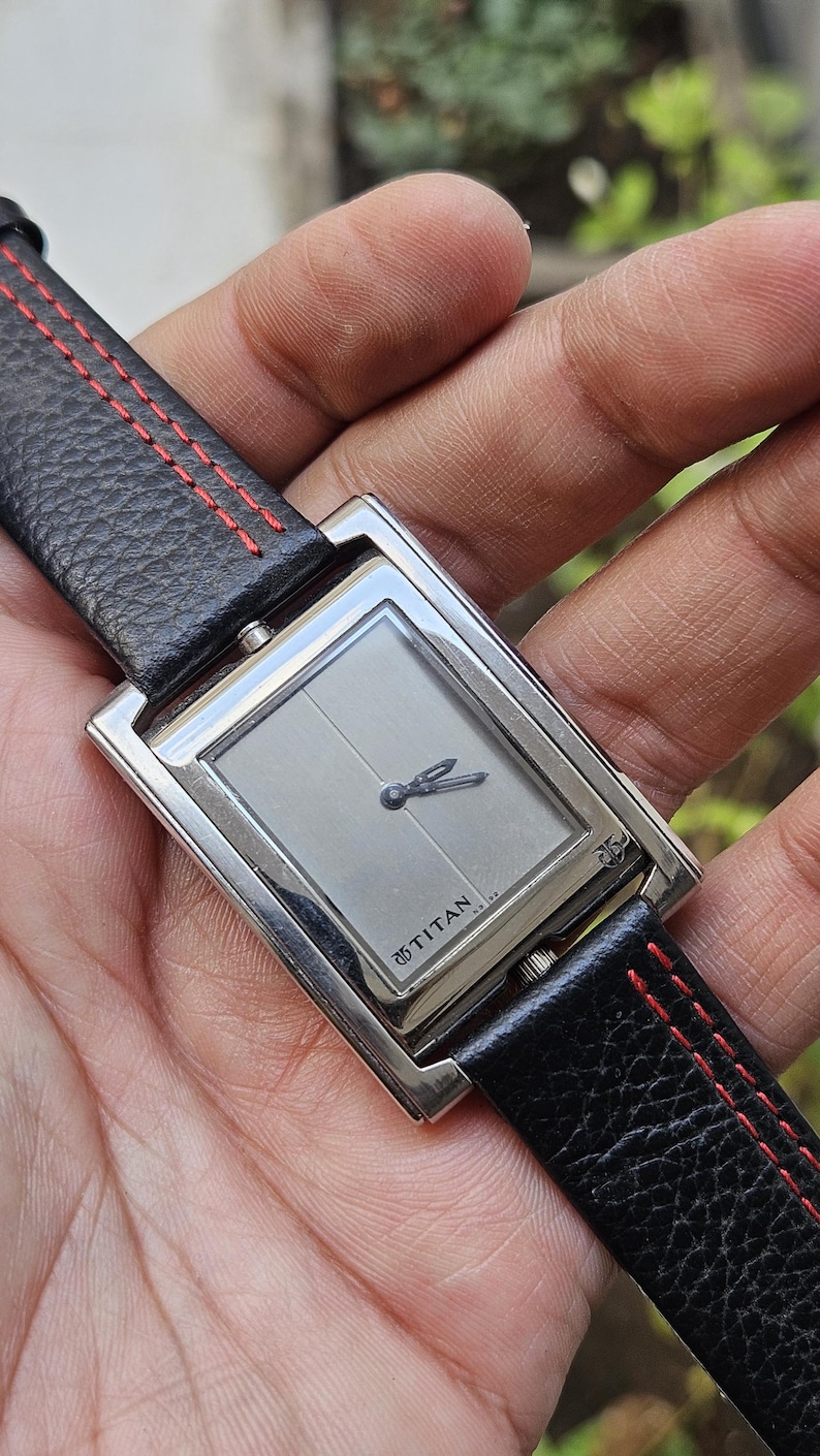 Vintage Titan Reverso Quartz Watch: Stainless Steel Reversible Face image 6