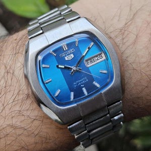 Vintage Seiko 5 Automatic Blue Dial Men's Watch (ref. 7019-5100