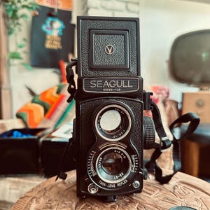 Vintage Seagull WWSC 120 Medium Format TLR Camera - 75mm f3.5 Lens - Untested