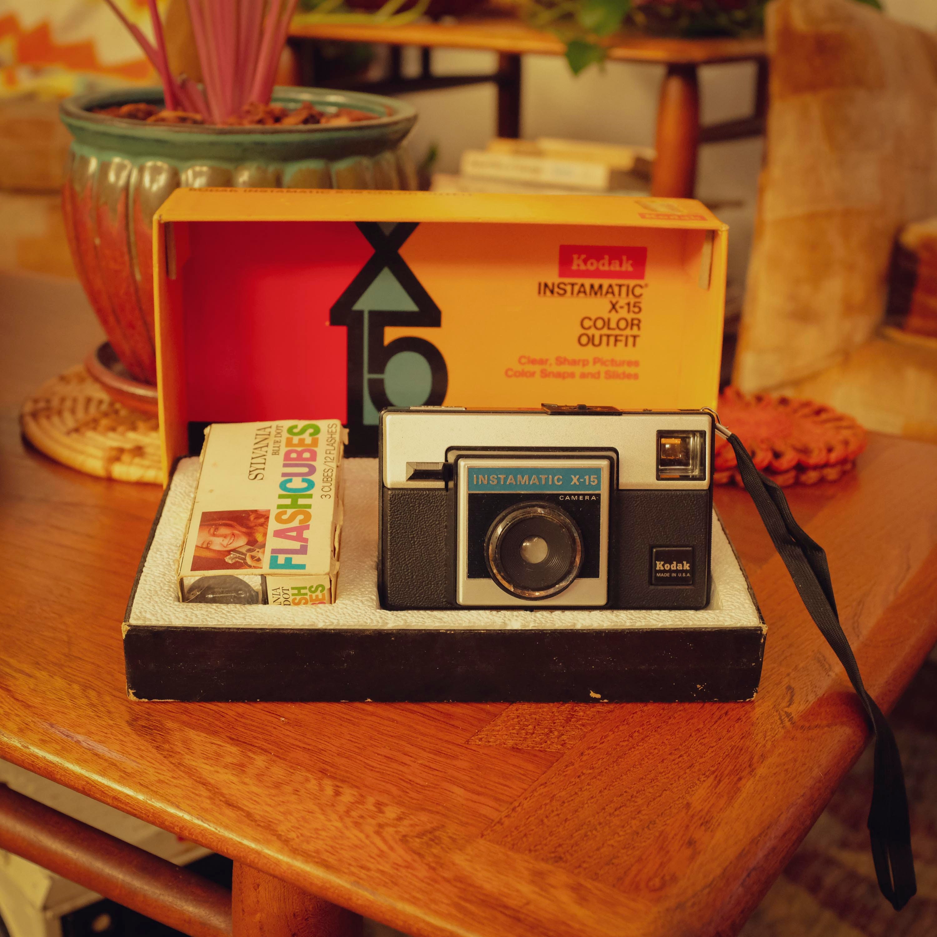 Vintage Kodak X-15 Instamatic Camera With Original Box and Flash