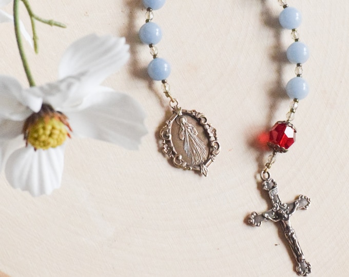 DIVINE MERCY Chaplet Walking Rosary In Ivory/Red or Blue/Crystal