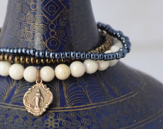 Miraculous Medal Stretch Bracelet in Ivory Riverstone