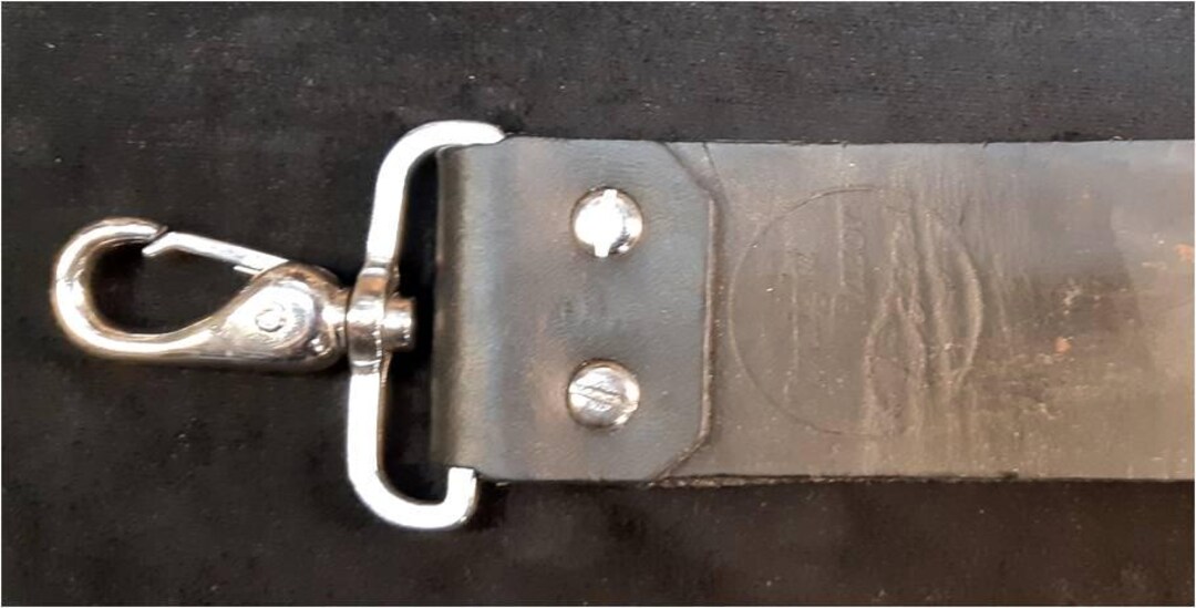 Black Hanging Straight Razor Strop by Straight Razor Designs (SRD) - Etsy