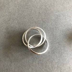 Sterling Silver Triple interlocked Ring, Multi Band Rings, Intertwining Rings, Three Rolling Rings - Sterling Silver [R1001]