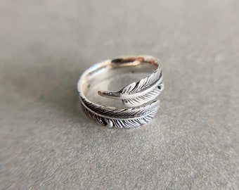 Sterling Silver Feather Ring, Simple Minimalist Ring - Sterling Silver