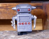 Walking Space Man Robot Vintage Hero Uni-Pet Wind-Up Japan Toy