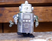 Walking Space Man Robot Chrome Vintage Hero Uni-Pet Wind-Up Japan Toy