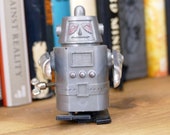 Walking Space Man Robot Vintage Hero Uni-Pet Wind-Up Japan Toy