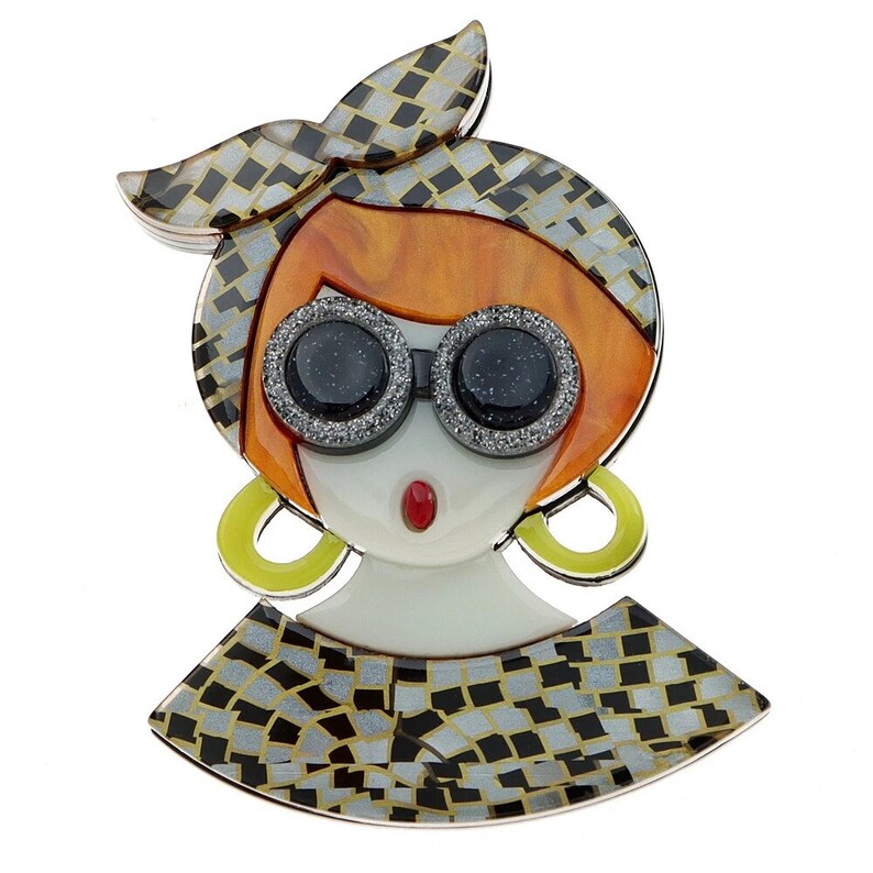 Acrylique dame Figure broche pour femmes mignon dessin animé sac à dos Badges épinglettes broches bijoux image 6