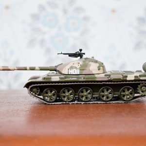Collectible tank model scale 1:72 DeAgostini vintage Soviet vehicle. image 4
