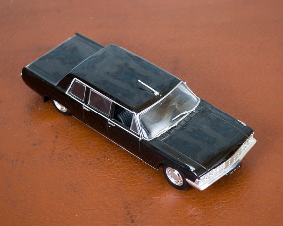 Coche ZIL 112S 1/43 URSS - DeAgostini (Metal)