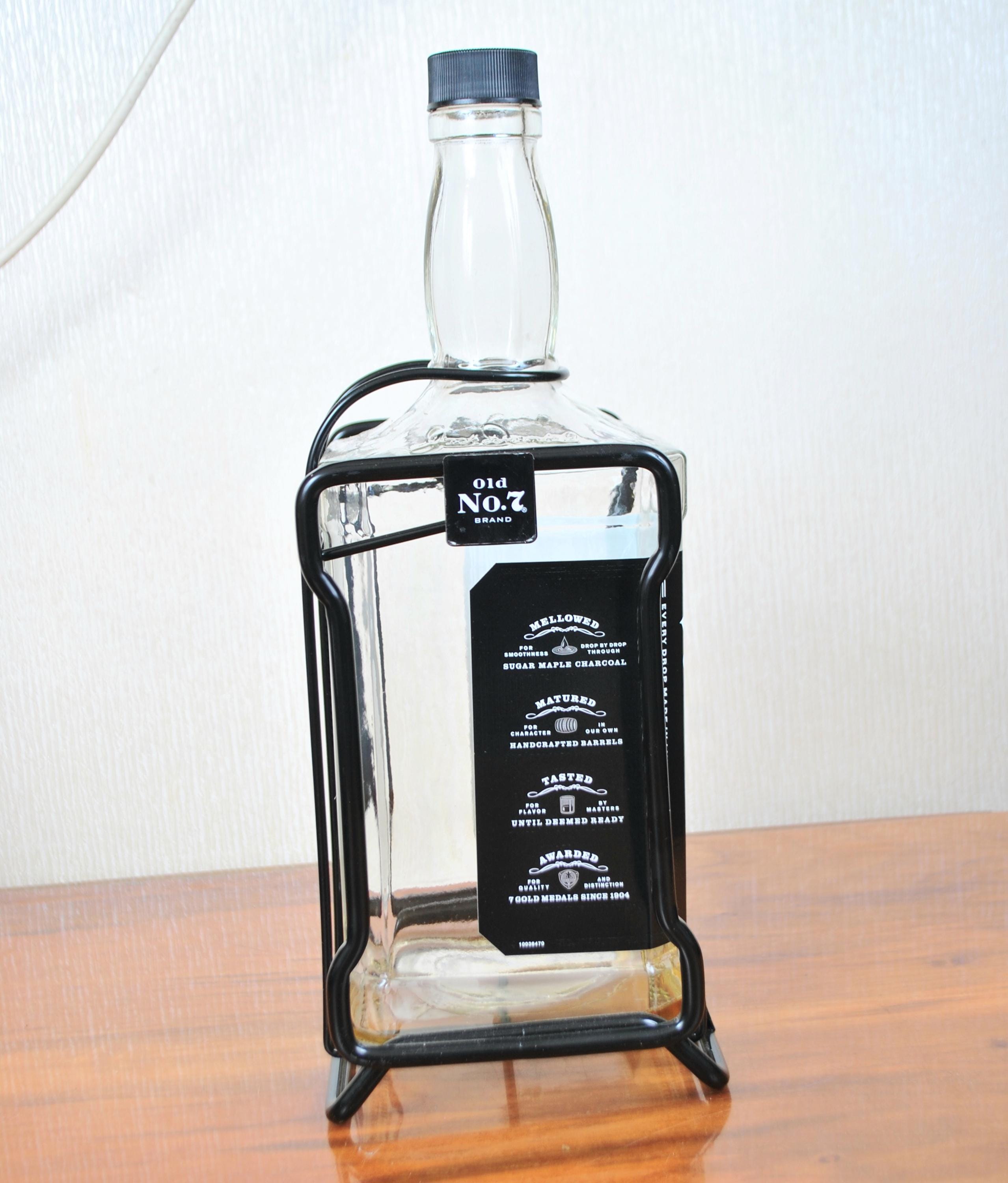 スイングスタンドに載ったジャックダニエルの3リットルボトル - Etsy 日本