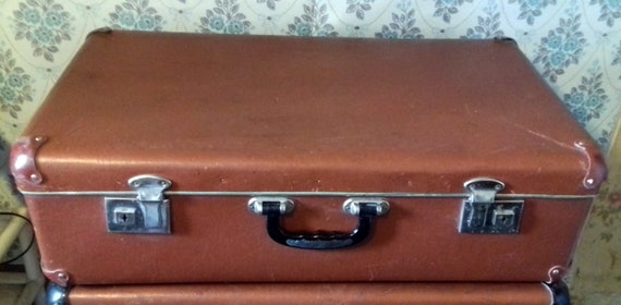 Retro travel USSR large suitcase with black corne… - image 2
