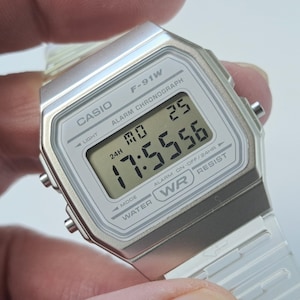 Vintage Casio F91W Quartz Watch: New, Working Condition