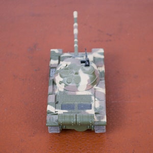 Collectible tank model scale 1:72 DeAgostini vintage Soviet vehicle. image 6