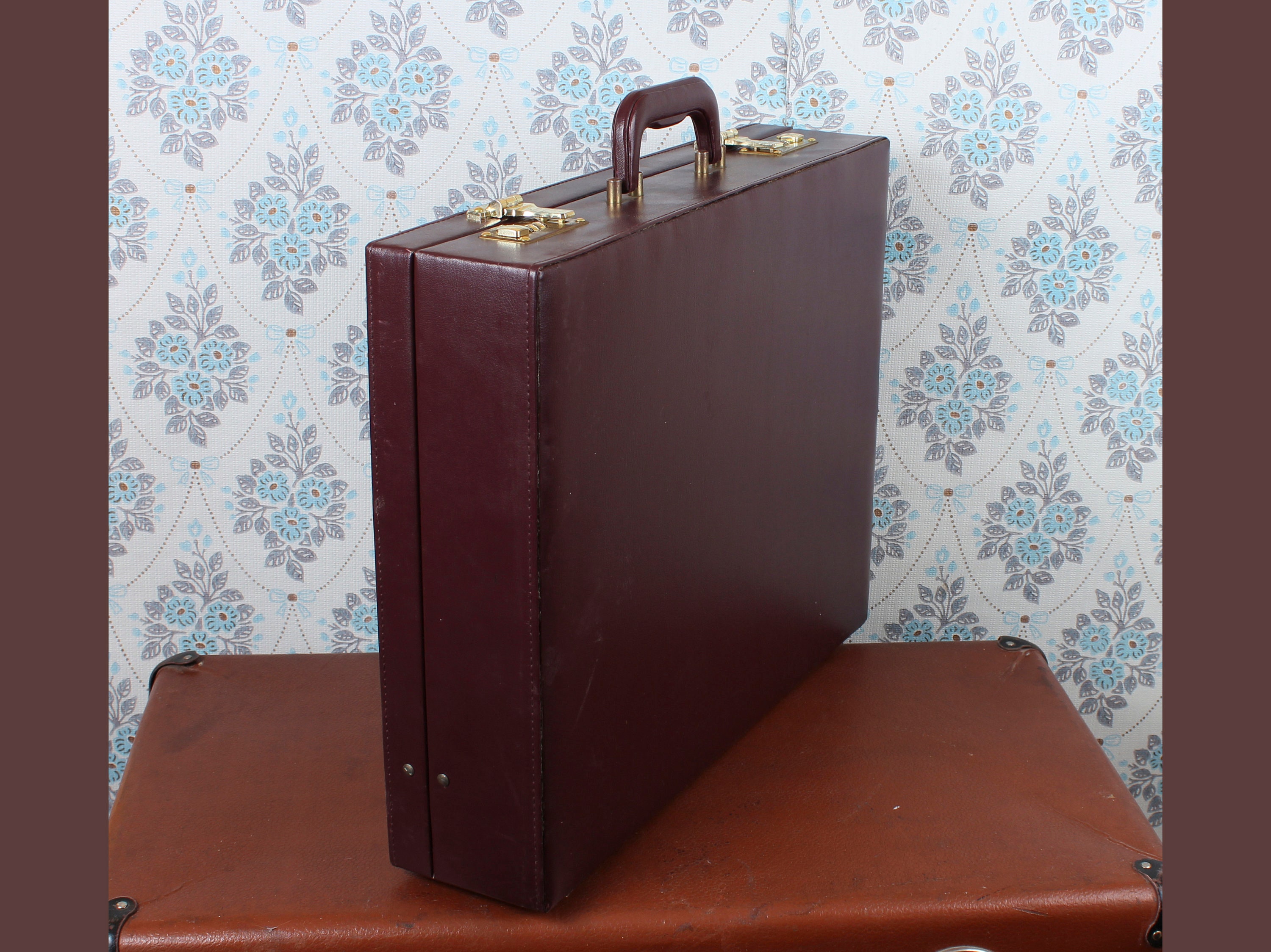 Diplomat suitcase Clearance