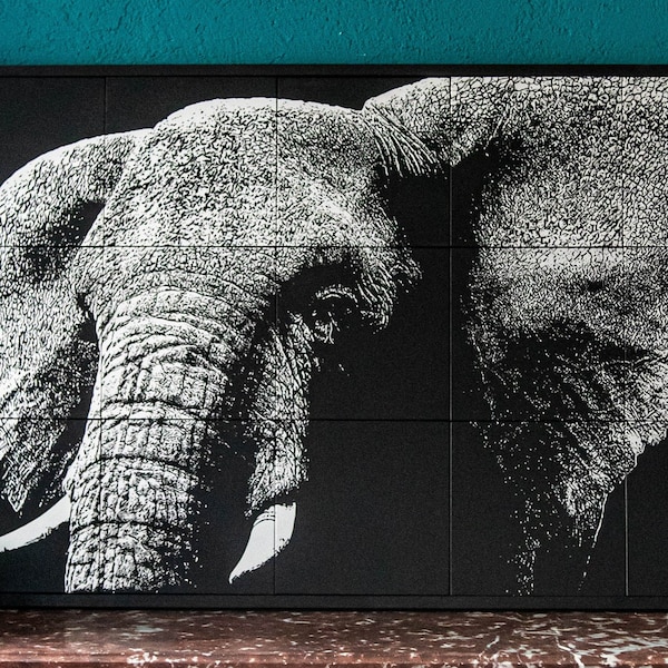 Grande Peinture Street Art d'Elephant Noir et Gris Métallisé Illustration Graffiti Art urbain en peinture Acrylique sur support de bois
