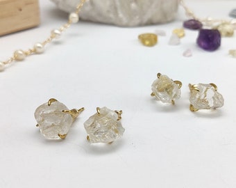 Raw Natural White Crystal Stud Earrings Gold Plated Claw Clear Quartz Studs Rough Stone Earring Healing Crystal Birthstone Jewelry Earring