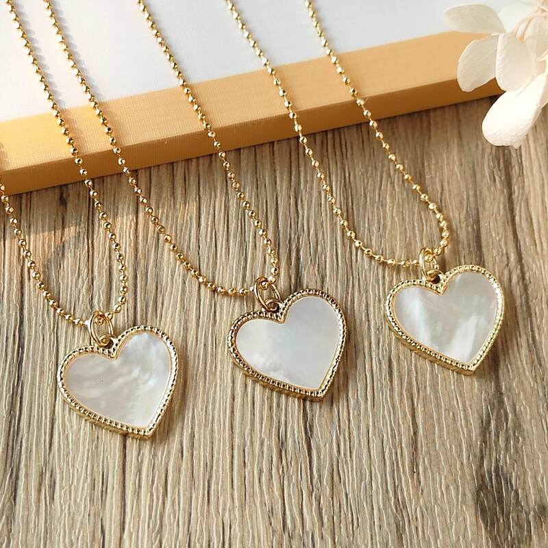 Shell Mini Heart Necklace main image 0