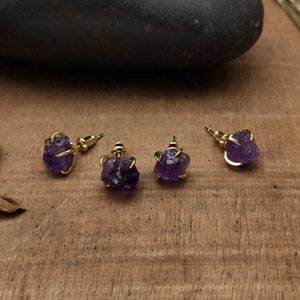 Small Amethyst Stud Earrings Raw Quartz Rough Crystal Earrings Gemstone Earrings Healing Crystal Studs Birthstone Earrings Boho Jewelry