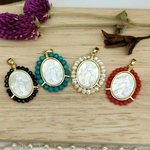 Oval Natural White Shell Pendant Gold Plated Bezel Wrap Rainbow Stone Beads Pendant Sea Shell Beach Shell Jewelry Gemstone Pendant