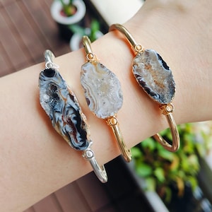 Natural Agate Druzy Gold Wire Wrapped Bangle Bracelet Agate Geode Cuff Bracelet Crystal Stone Bracelet Handmade Boho Jewelry Gift For Women