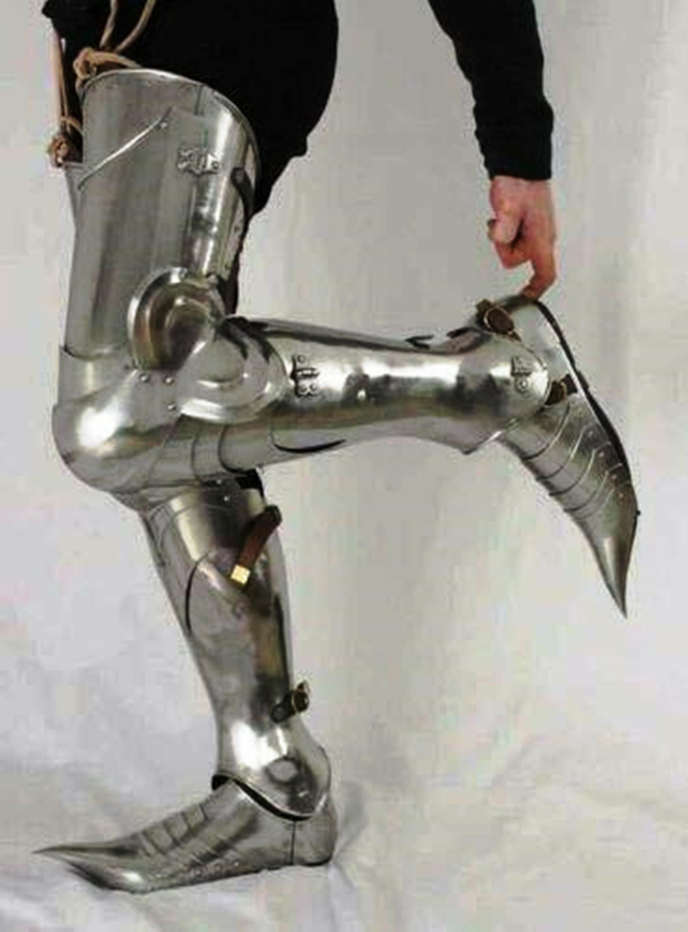 Ropa Ropa de género neutro para adultos Disfraces Medieval Gótico Leg Guard Set Knight Crusader 18Ga Acero Armadura de pierna medieval 