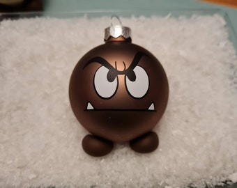 Super Mario geïnspireerd kerstornament Goomba