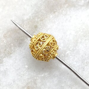 Handgemachte 18k Gold Anhänger: Fancy Gelbgold, 11 mm