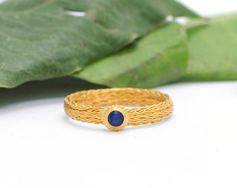 Handmade 18k Yellow Gold Wedding Ring with Gemstone