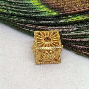 18K Yellow Gold Cube Bead | Filigree Charm Finding Beads DIY Jewelry | Smooth Finished 18k Solid Gold Bead size 7X9MM, KC1439