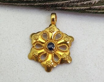 Handmade 18k Yellow Gold Charm | Hydro Blue Sapphire Vintage Pendant