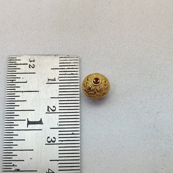18Kイエローゴールド フローラルスタイル ラウンドビーズ 9 x 8 mm
