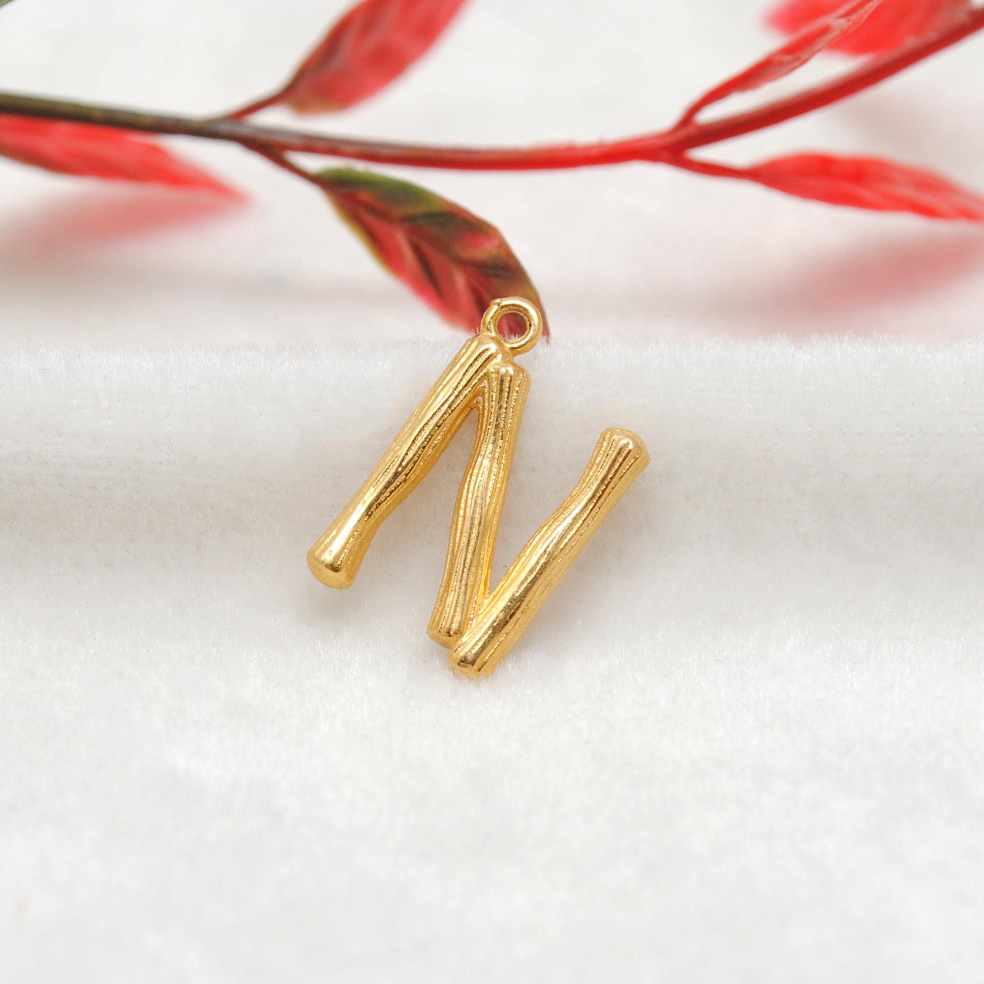 ゴールド イニシャル「N」ペンダントネックレス イニシャル ネックレス