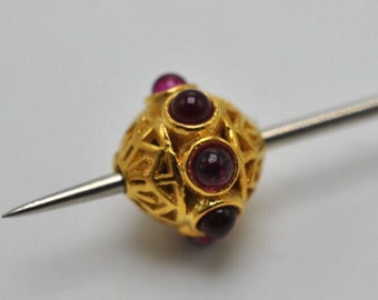 18K Gold Spacer Bead: 7.5mm Round Bead with Hydro Red Stone