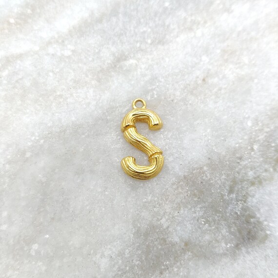 S letter pendant sale design
