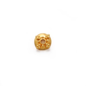 Handgefertigte 2 x 6 mm 18k Gold Strukturierte Kappe | Gelbgold Spacer Bead finden für die Schmuckherstellung