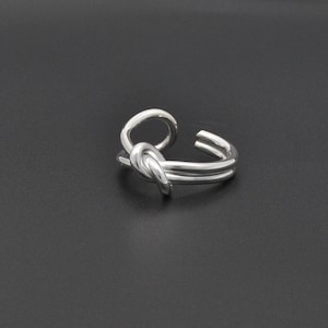 Zilveren knoopring, verstelbare ring, open ringband, liefdesknoopring, duimring, boho-ring, stapelring, minimalistische ring, ringen voor vrouwen