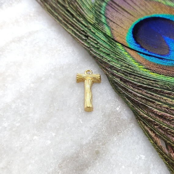 T alphabet gold pendant store