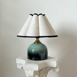 Handmade Green Glaze Ceramic Table Lamp 110-240V, Linen Black Trim Flower Ruffle Shade, Bedroom Living Room Kitchen Retro Decor Desk Lamp
